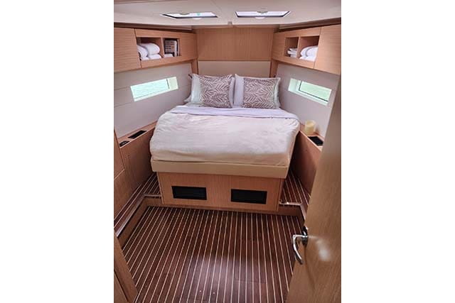Bavaria C45 Cabin 1
