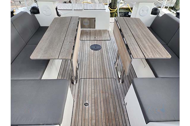 Bavaria C45 Cockpit