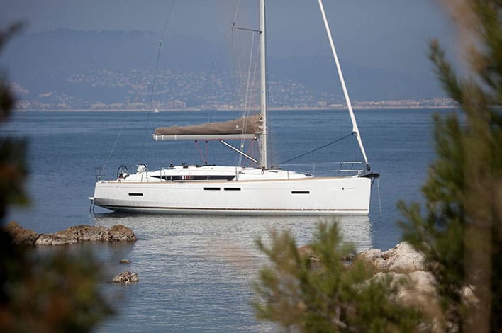 jeanneau 41 moored-708x470